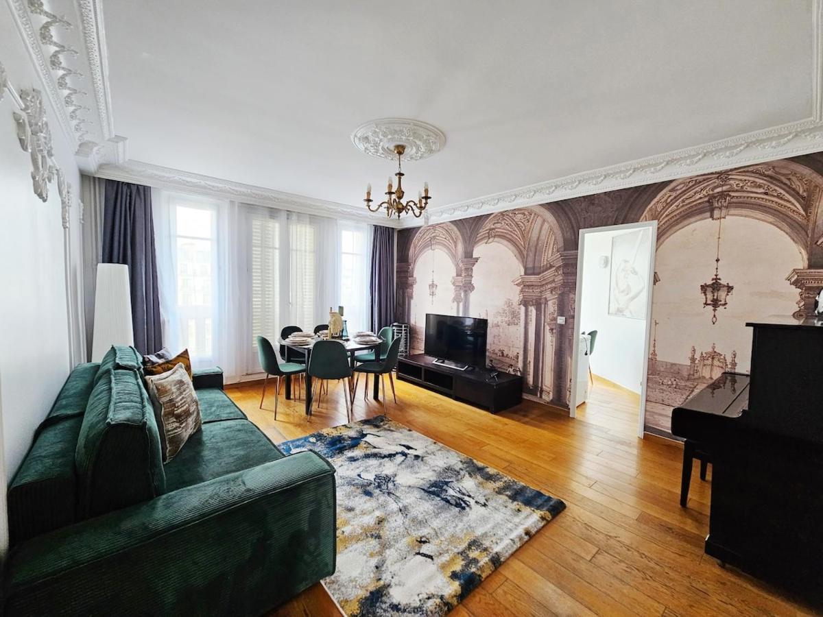 Grand Appt For 7p Center Appartement
